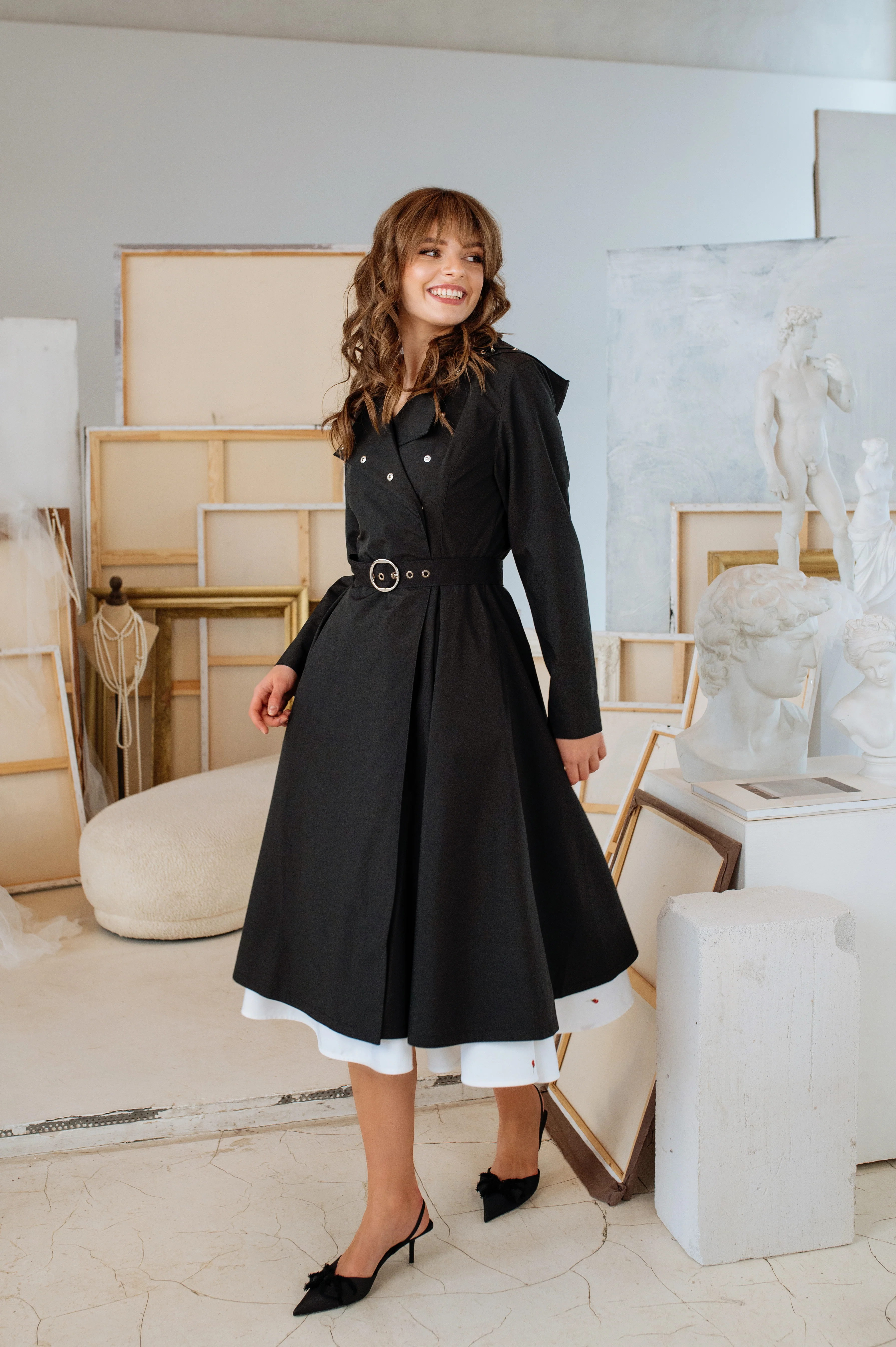 Double Breasted Trench Coat for Spring in Black | Timeless Black - Image 4